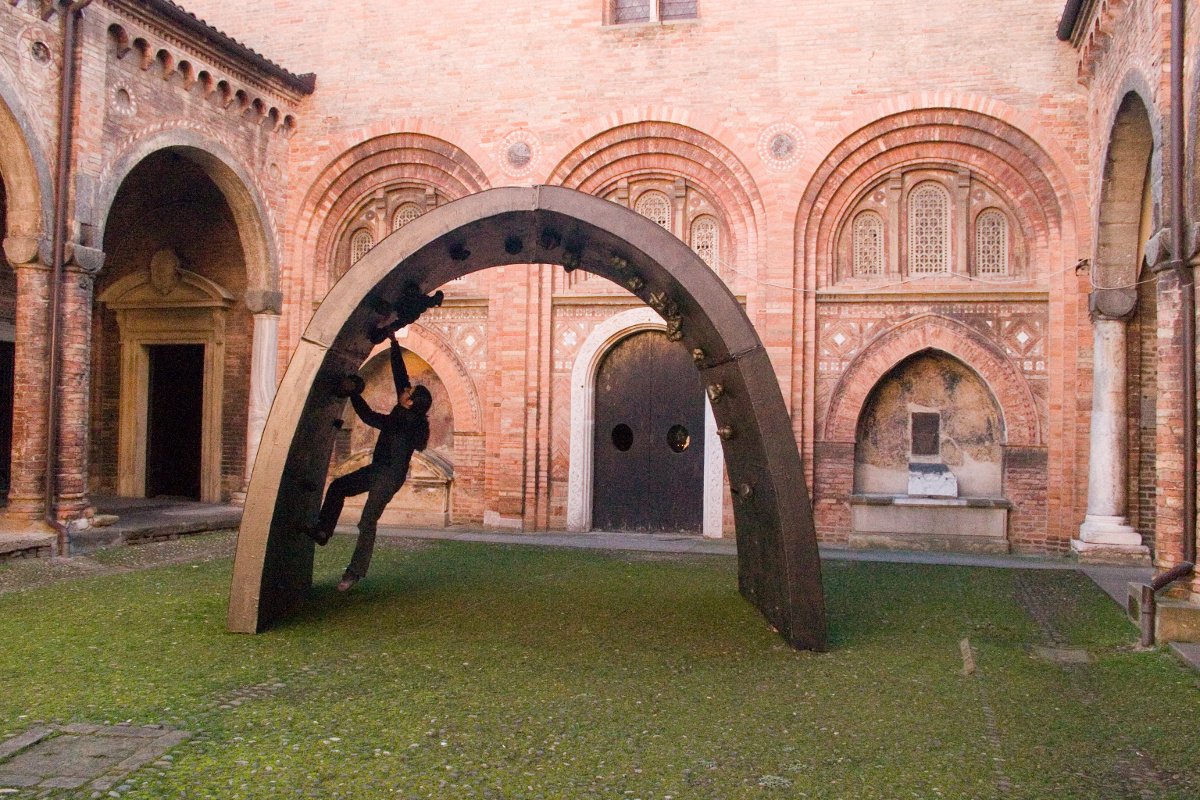 Quadrato nero - black square - art performance